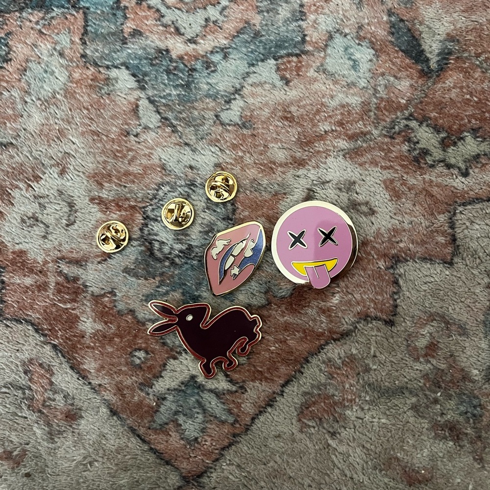 COACH VARSITY CLASSIC PIN SET OF 3: Bunny, EMOJI, LIPS Pink and Purple colorway